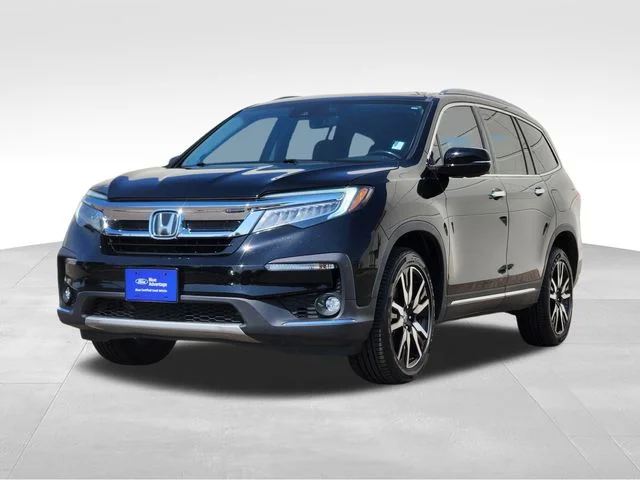 Used 2019 Black Honda Touring image 4