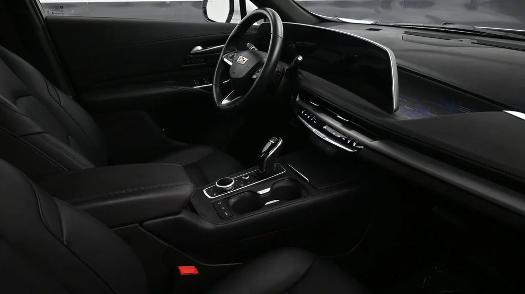 Used 2025 White Cadillac Sport image 11