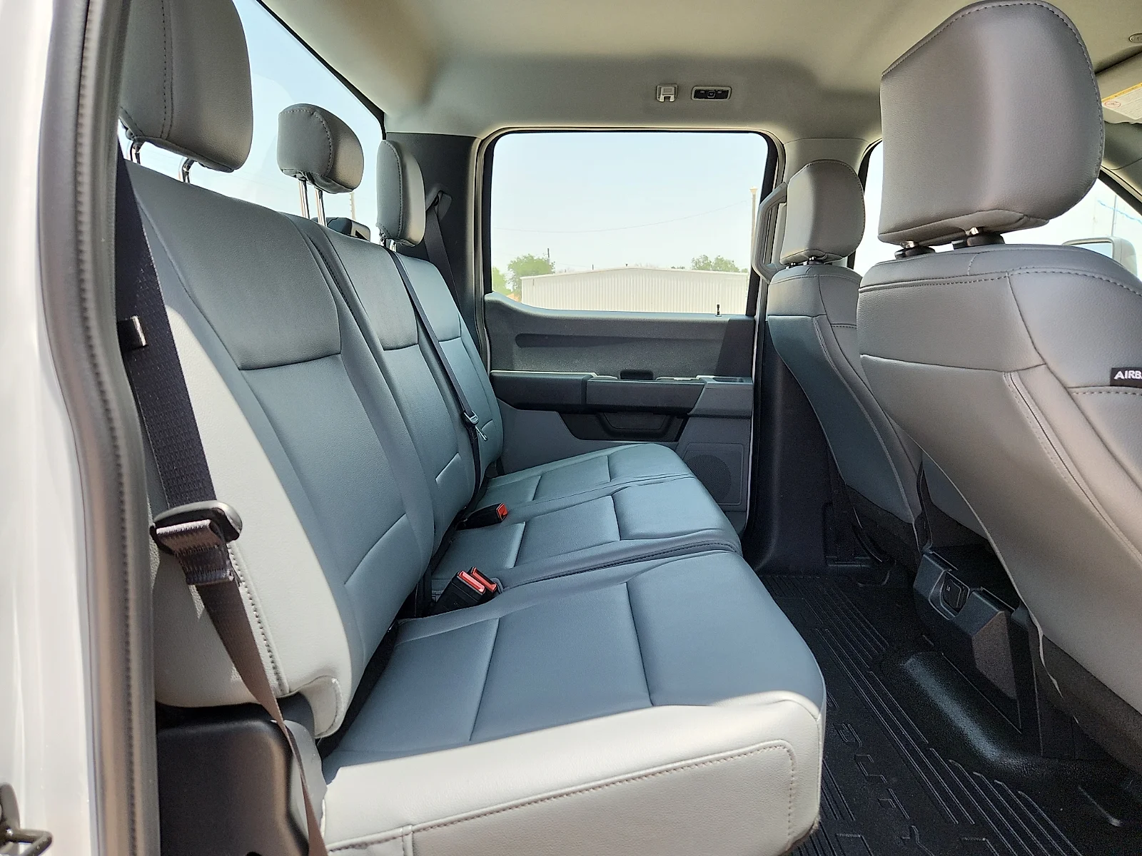 New 2026 Oxford White Ford F-450® XL image 19