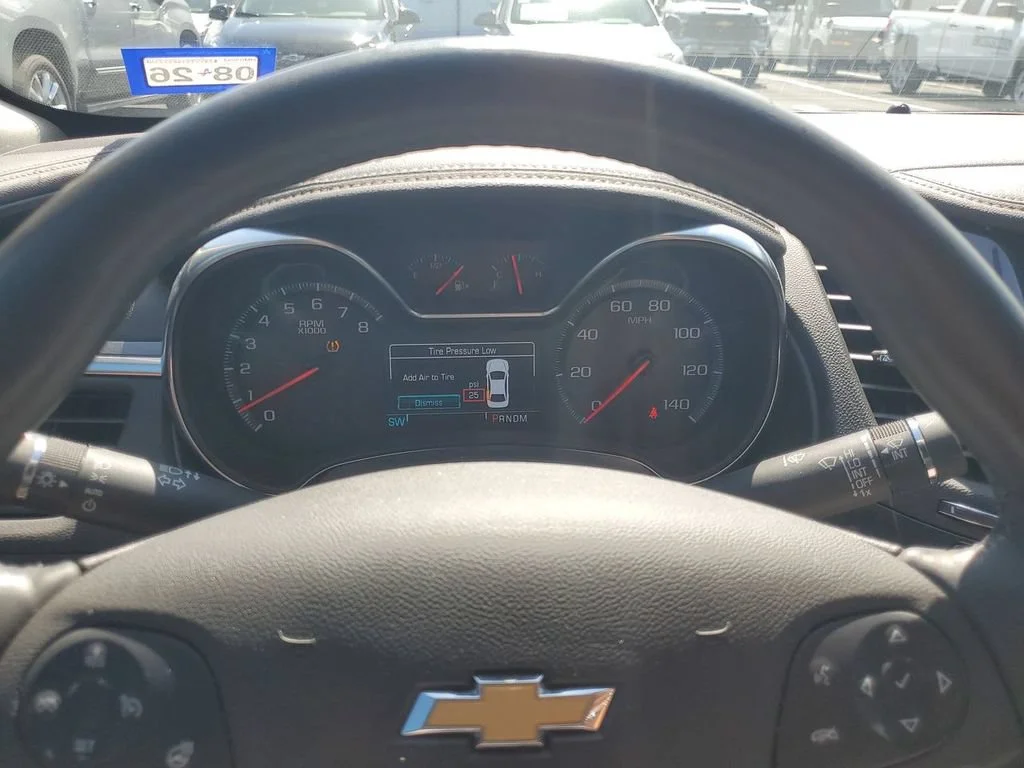 Used 2019 CAJUN RED TINTCOAT Chevrolet LT image 17