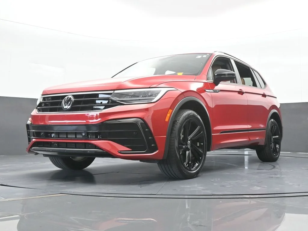 Used 2024 Red Metallic Volkswagen 2.0T SE R-Line Black image 60