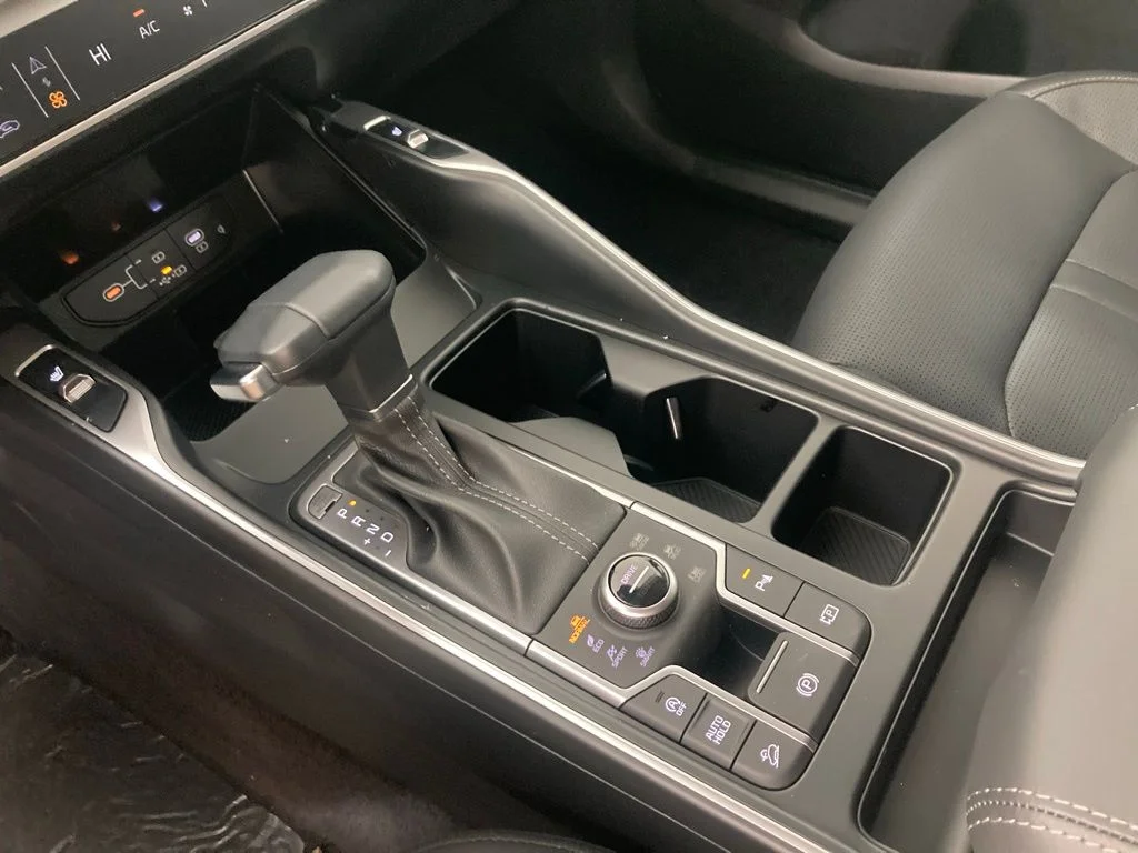 New 2026 Ebony Black Kia S image 9
