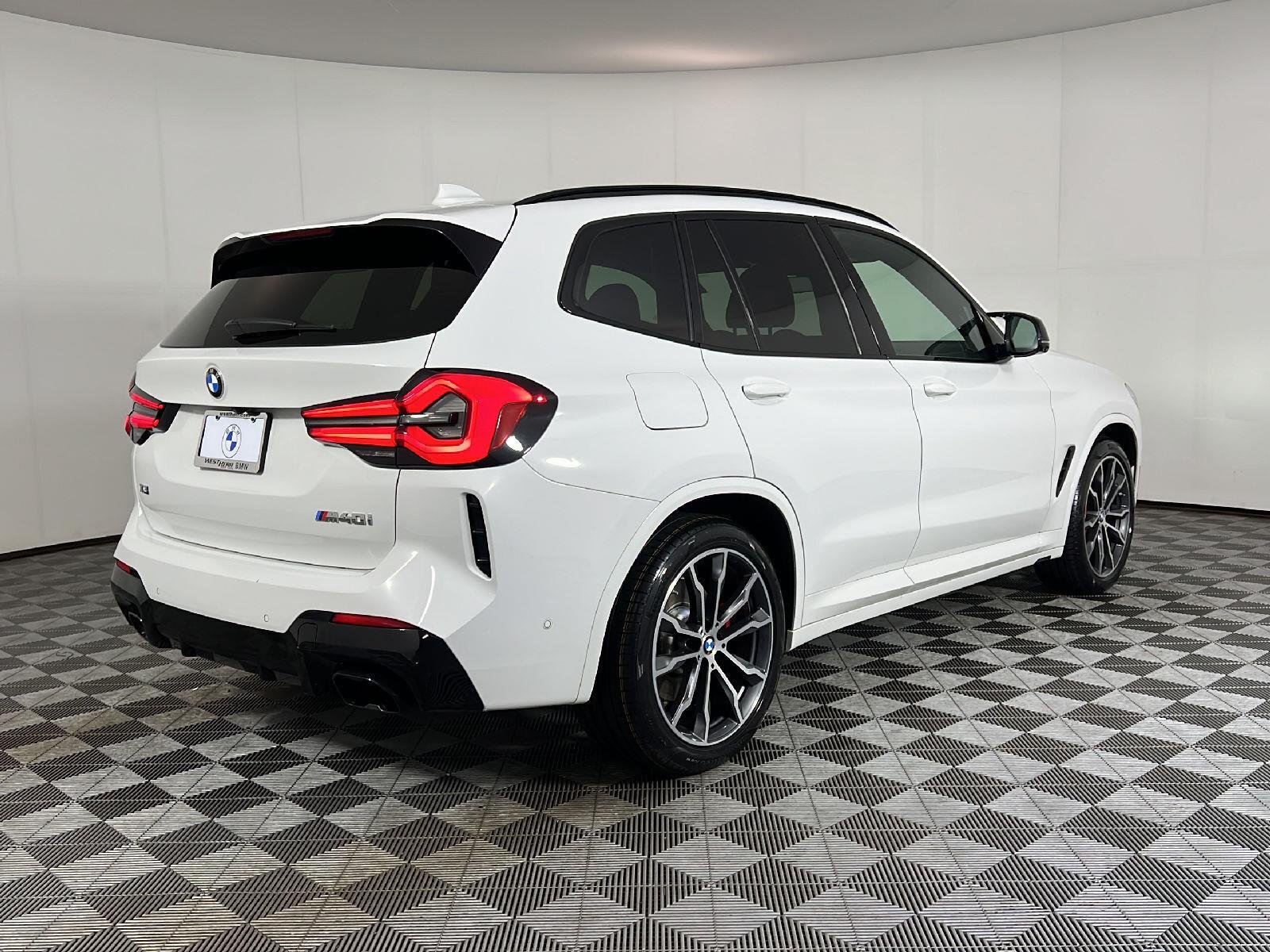 Used 2022 Alpine White BMW M40i image 5