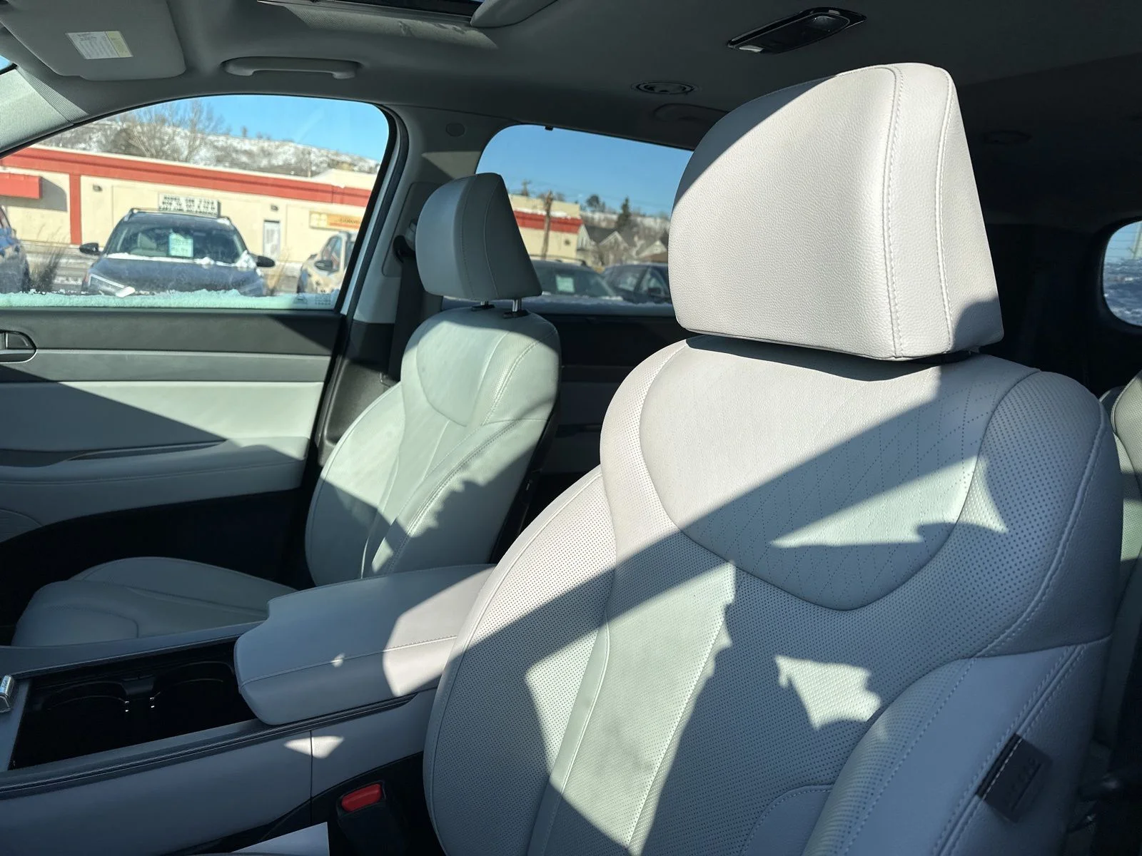 Used 2021 White Hyundai SEL image 11