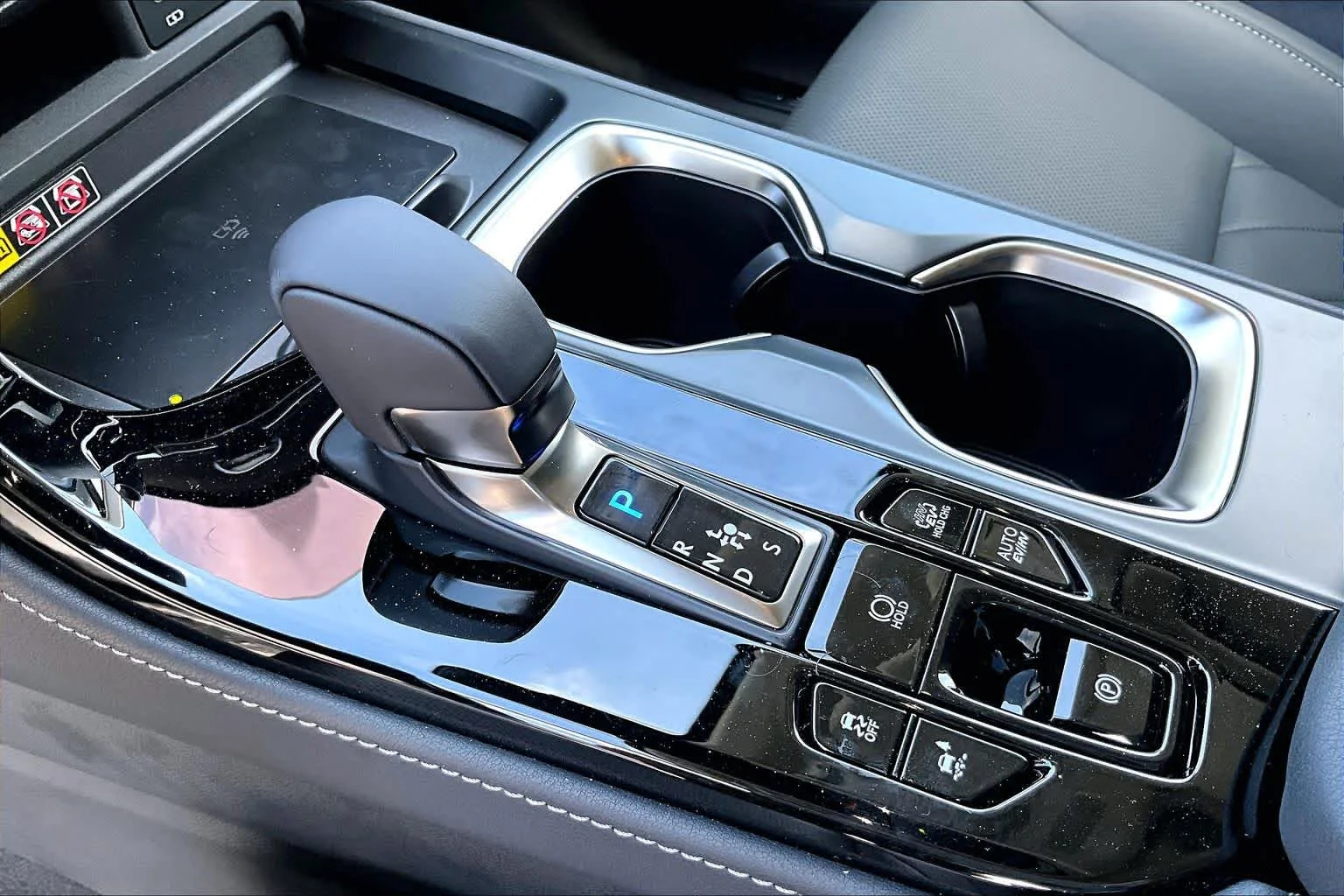2026 Lexus NX 450h+ Premium - Photo 11