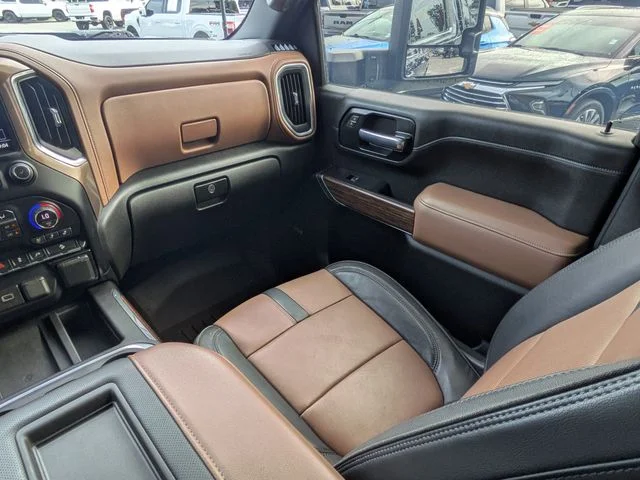 Used 2021 Blue Chevrolet High Country image 17