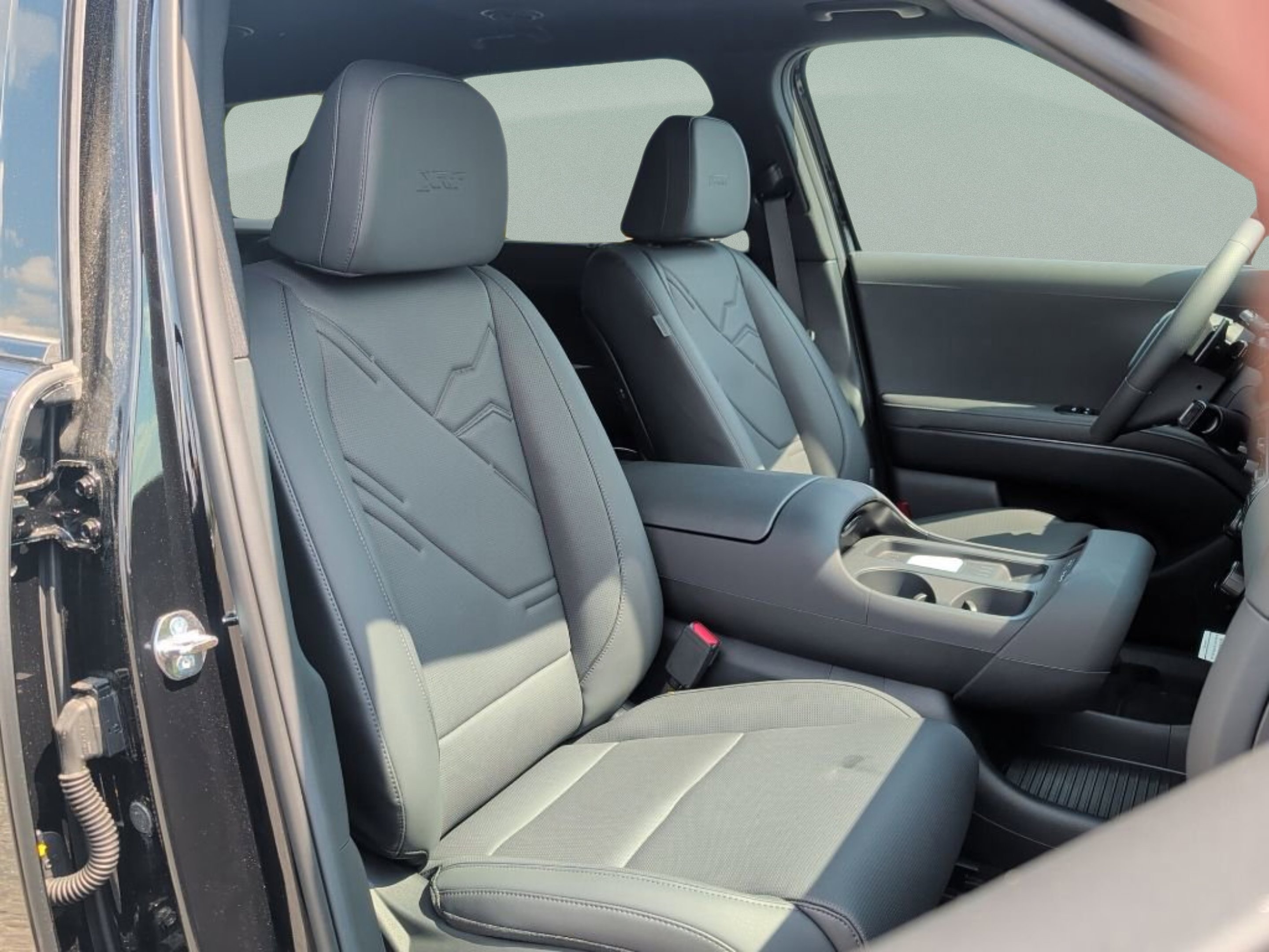 New 2026 Abyss Black Pearl Hyundai XRT Pro image 36