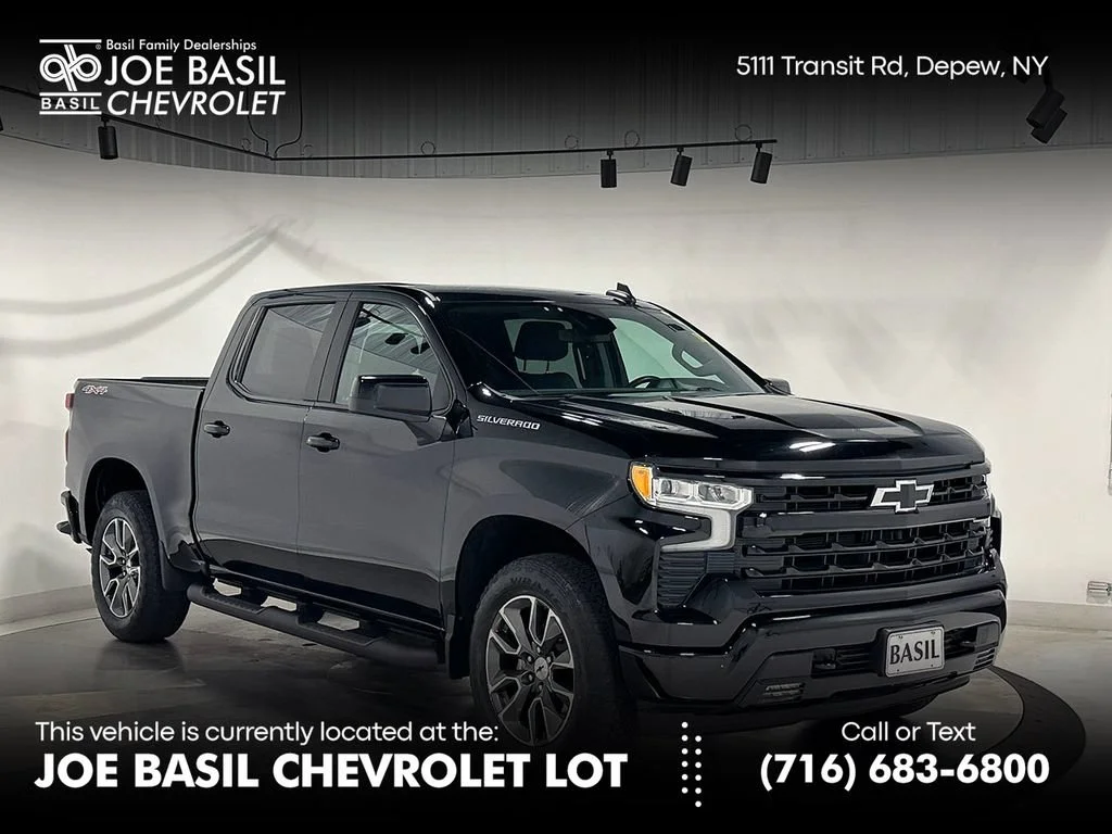 Used 2023 BLACK Chevrolet RST image 1