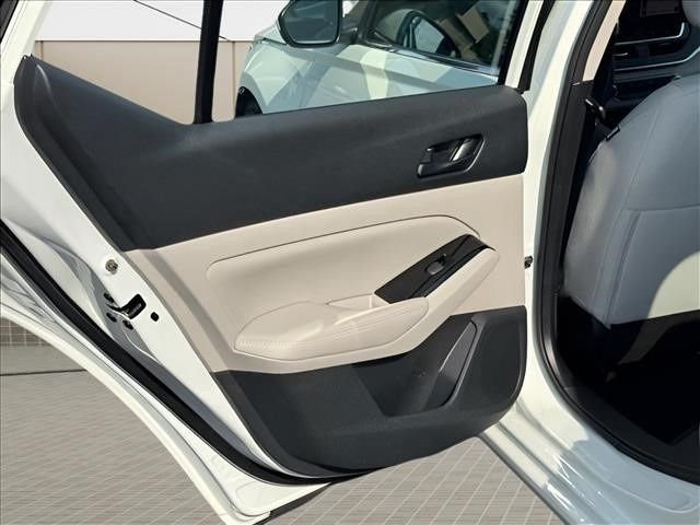 Used 2023 White Nissan 2.5 SV image 18