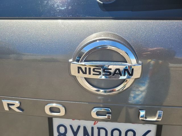 Used 2021 Gray Nissan S image 10