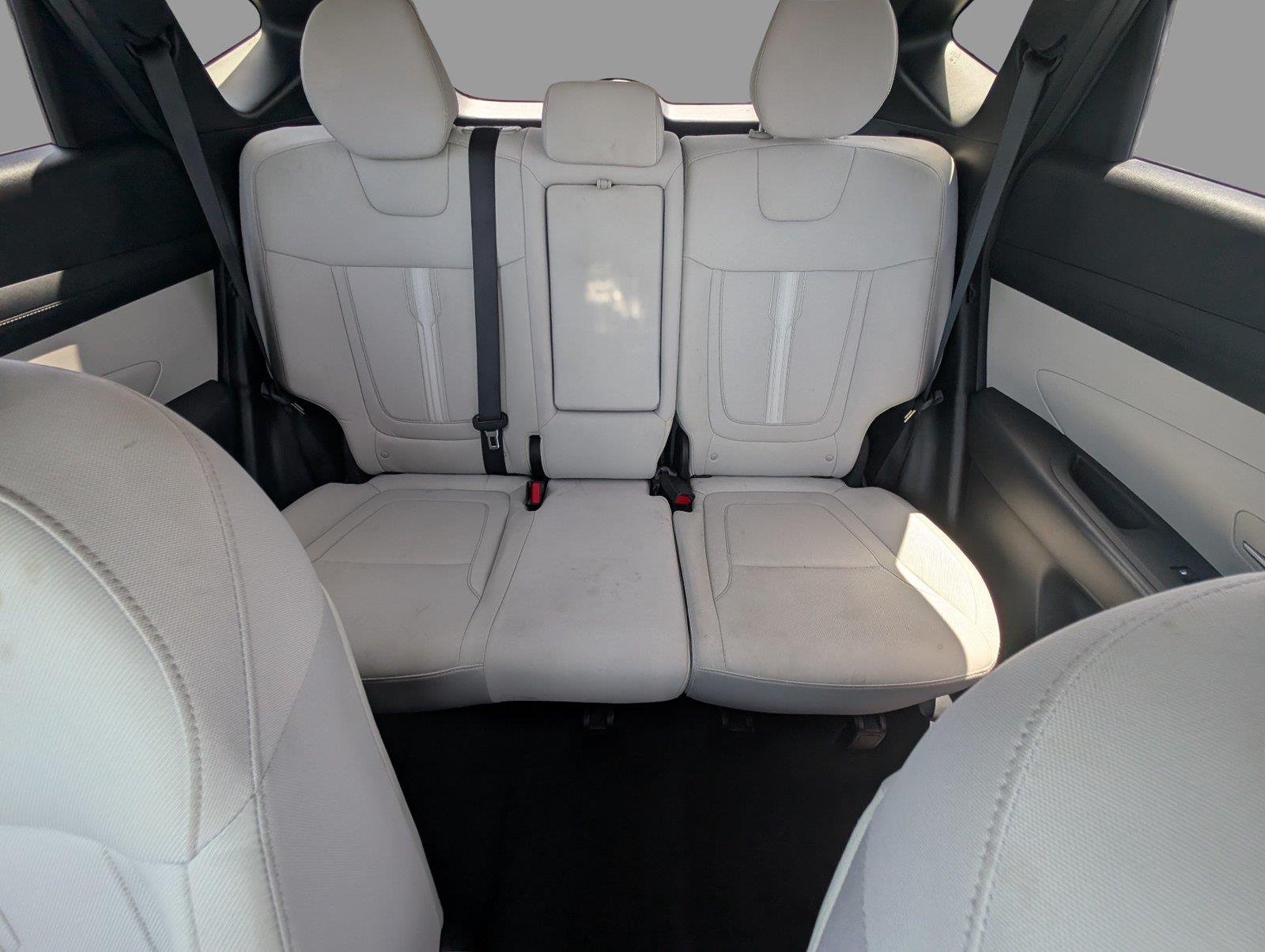 Used 2025 Shimmering Silver Hyundai SEL image 33