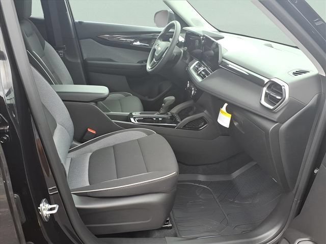 New 2026 Mosaic Black Metallic Chevrolet LT image 20