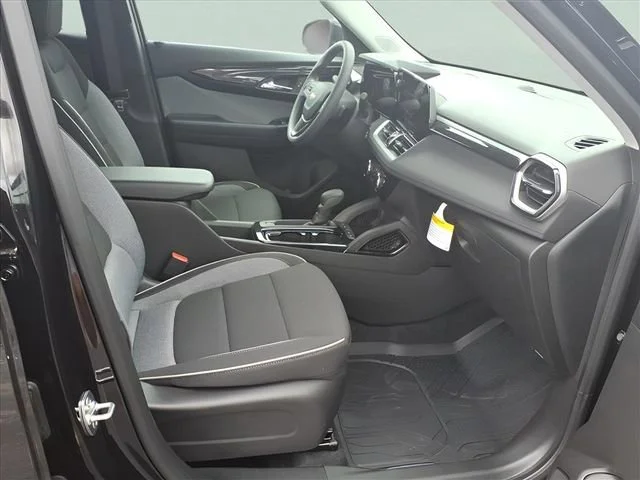 New 2026 Mosaic Black Metallic Chevrolet LT image 20