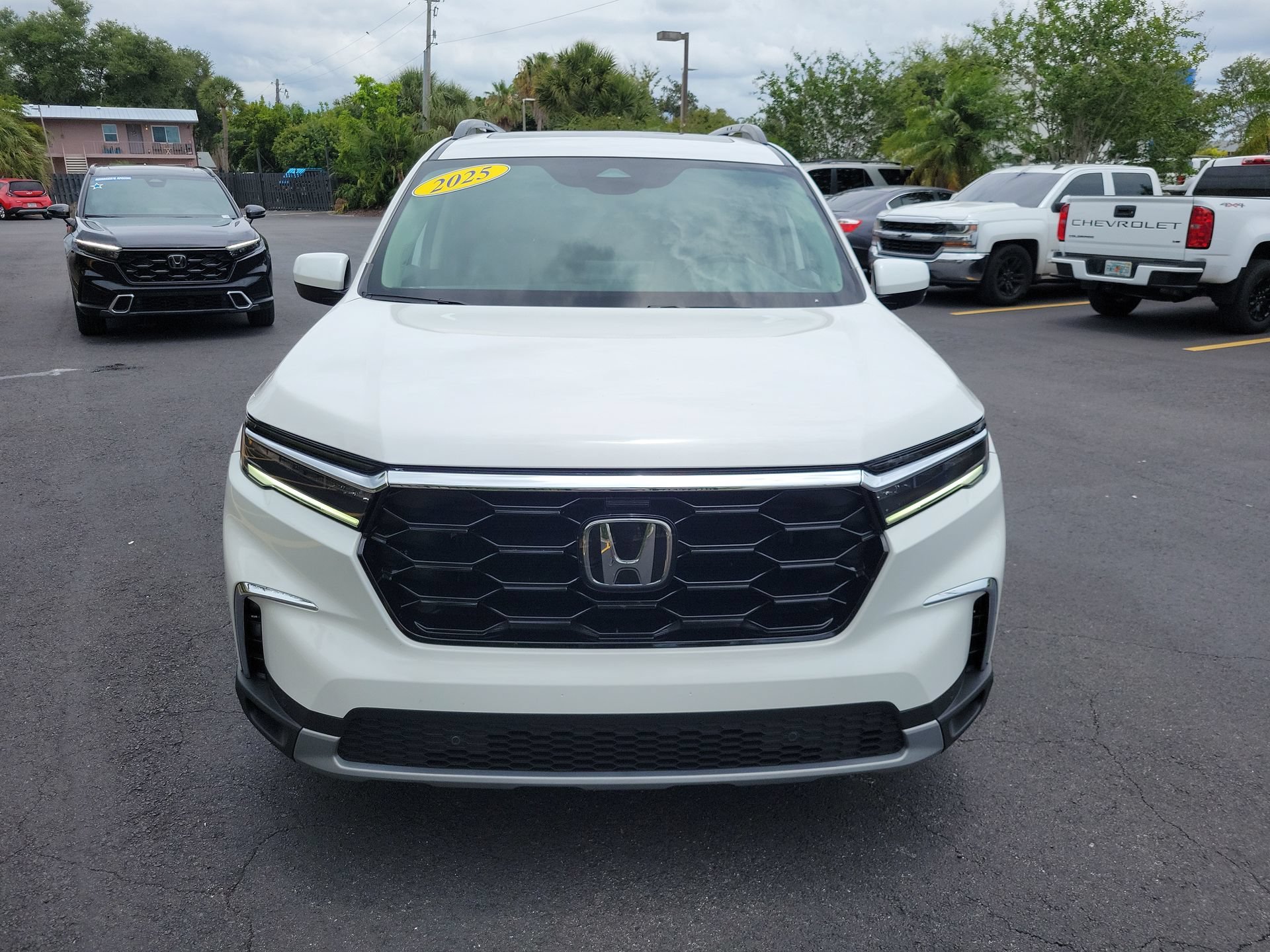 Certified Used 2025 Platinum White Pearl Honda 2WD Touring image 42
