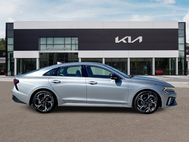 Used 2025 Gray Kia GT-Line image 9