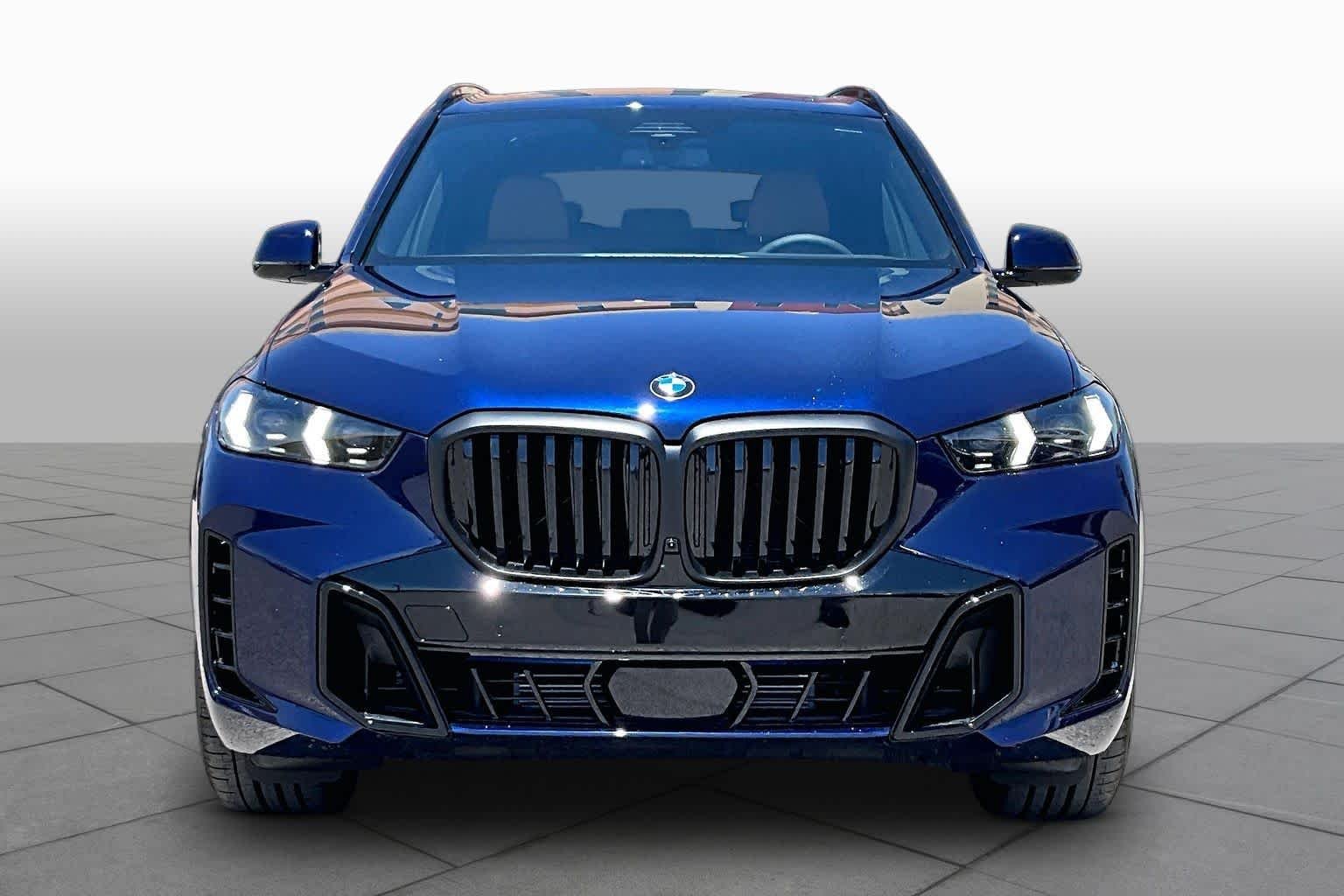 New 2026 Tanzanite Blue II Metallic BMW xDrive40i image 3