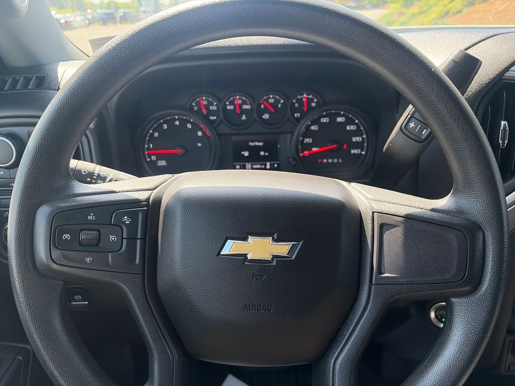 Used 2025 White Chevrolet Custom image 15