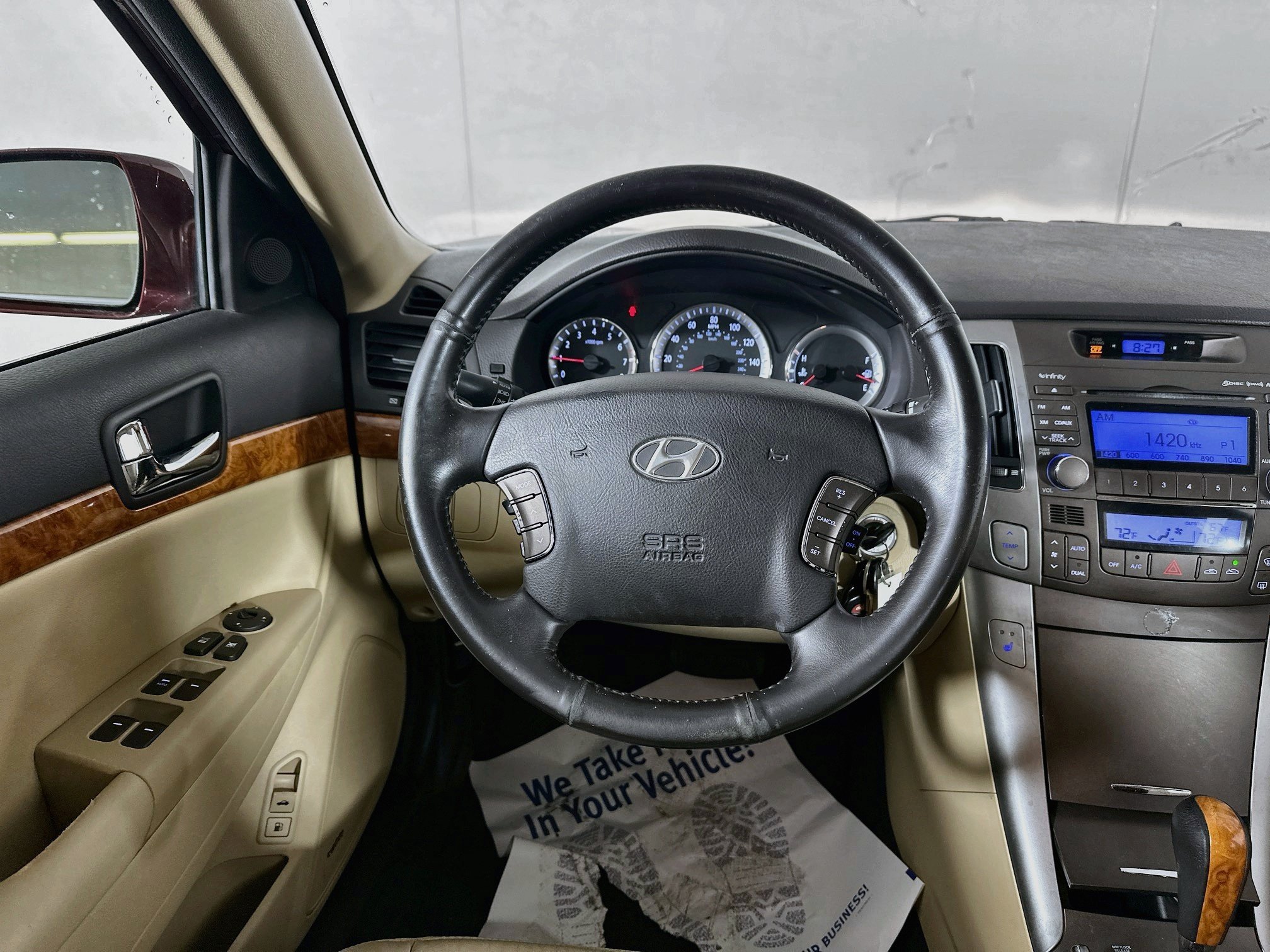 Used 2009 Dark Cherry Red Hyundai Limited image 22