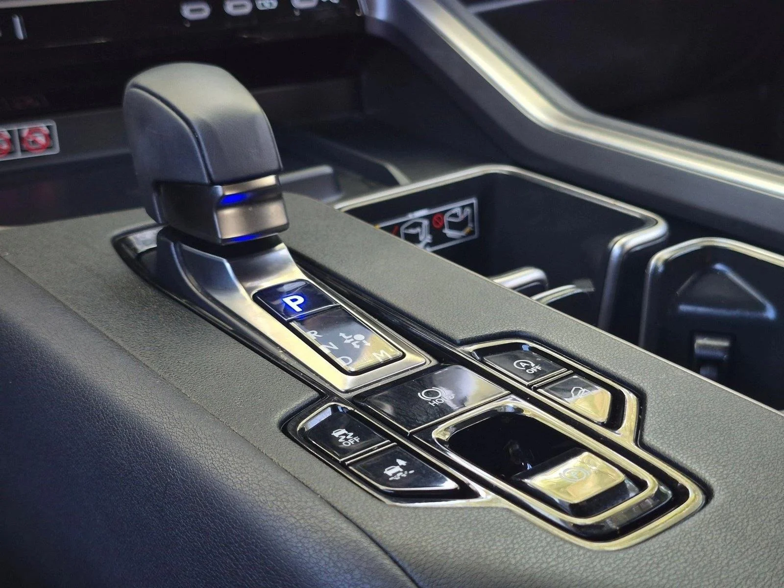 Certified Used 2025 Caviar Lexus PREMIUM AWD image 15