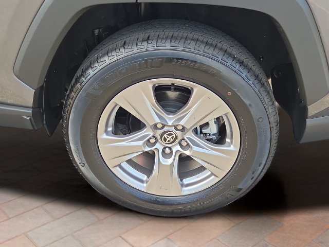 Used 2025 Magnetic Gray Metallic Toyota XLE image 27
