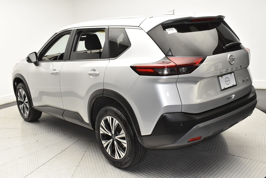 Used 2023 Silver Nissan SV image 7