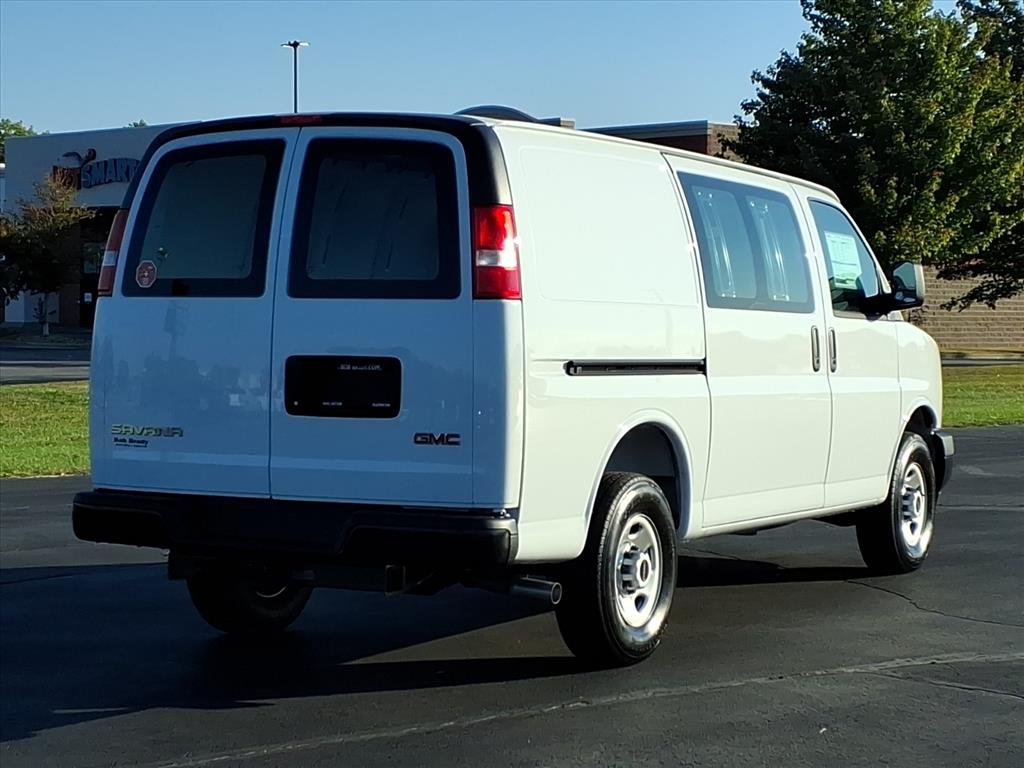 2025 GMC Savana Cargo Work Van - Photo 9