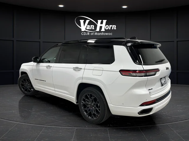 Used 2024 Bright White Clearcoat Jeep Summit image 5