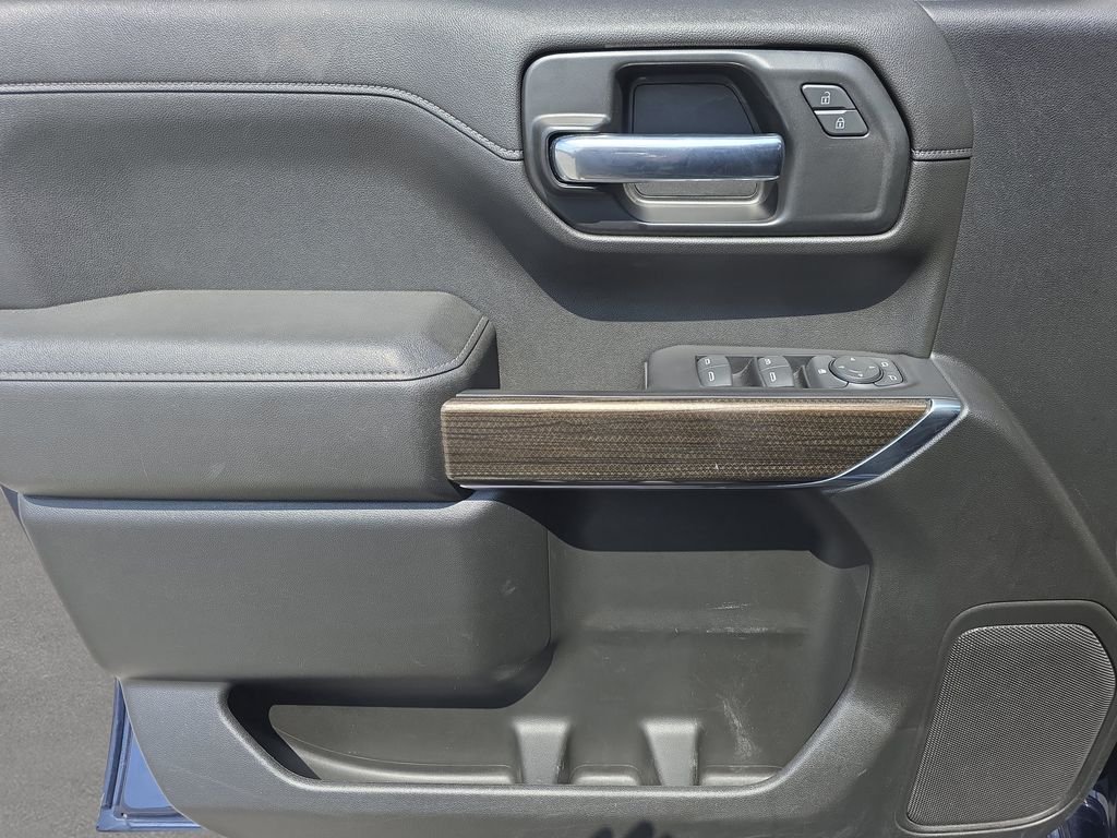 Used 2022 Northsky Blue Metallic Chevrolet RST image 16