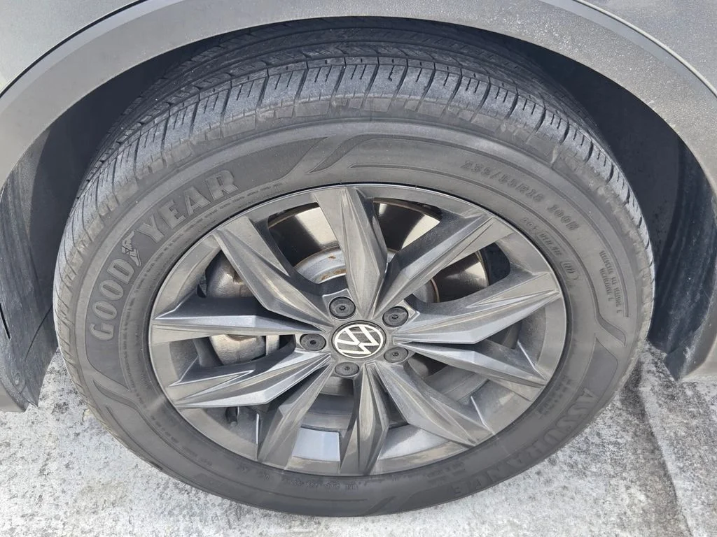Certified Used 2024 Gray Volkswagen 2.0T SE image 7