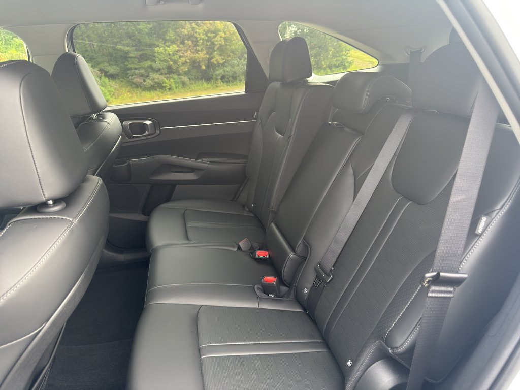 2026 Kia Sorento S - Photo 11