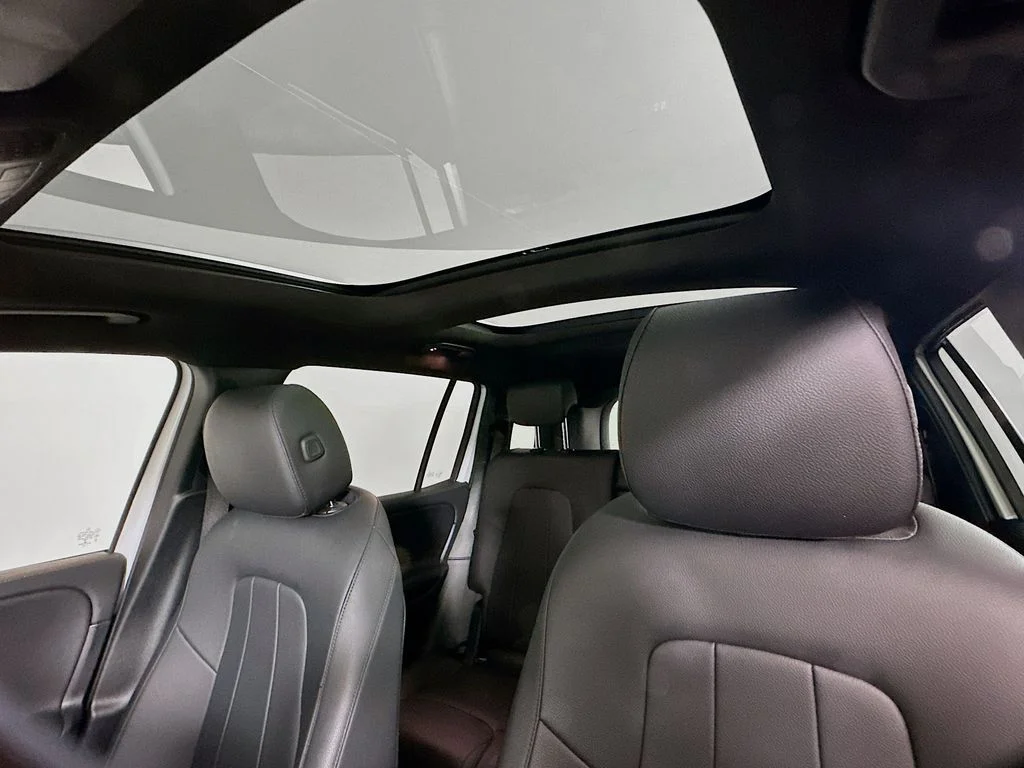 Used 2022 White Mercedes-Benz GLB 250 image 21