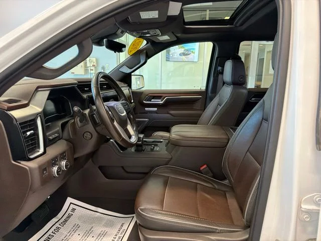 Used 2023 White GMC Denali image 17