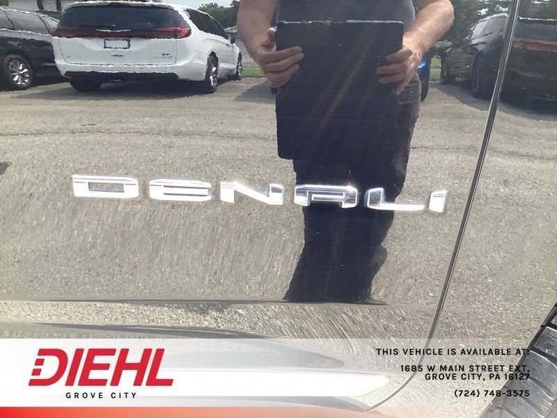 Used 2022 Black GMC Denali image 10