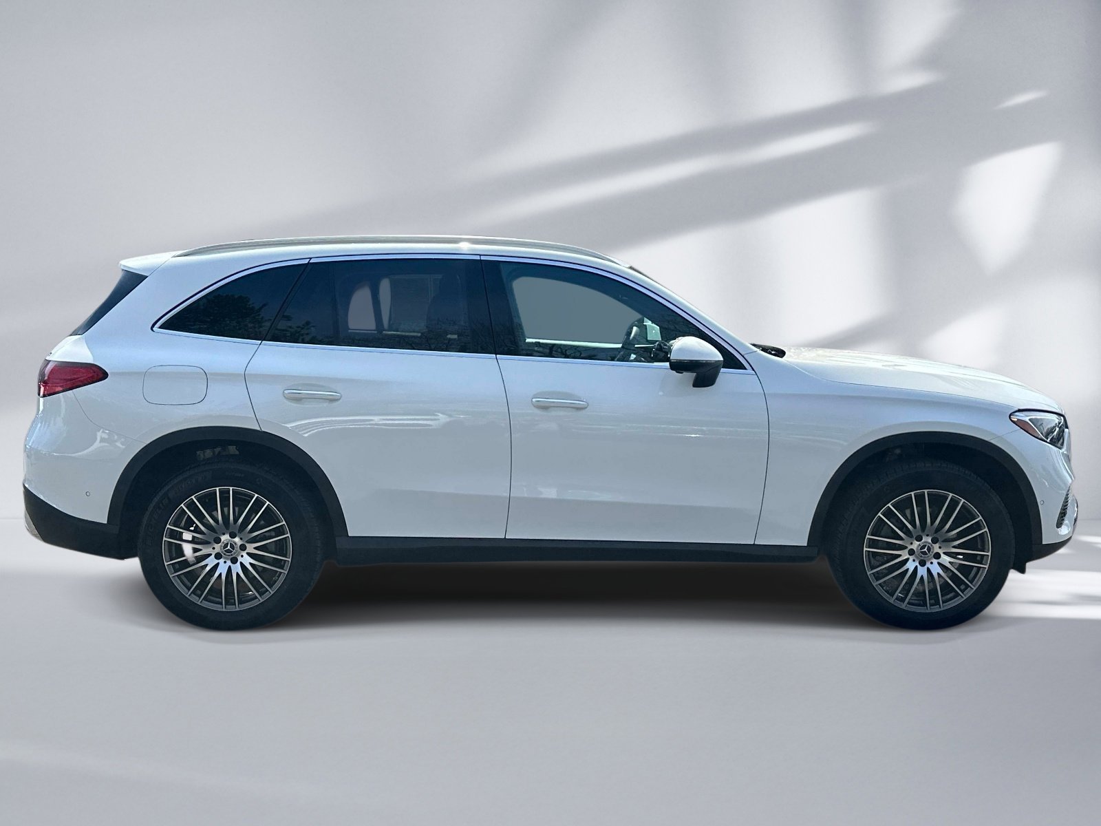 Certified Used 2025 Polar White Mercedes-Benz GLC 300 image 5