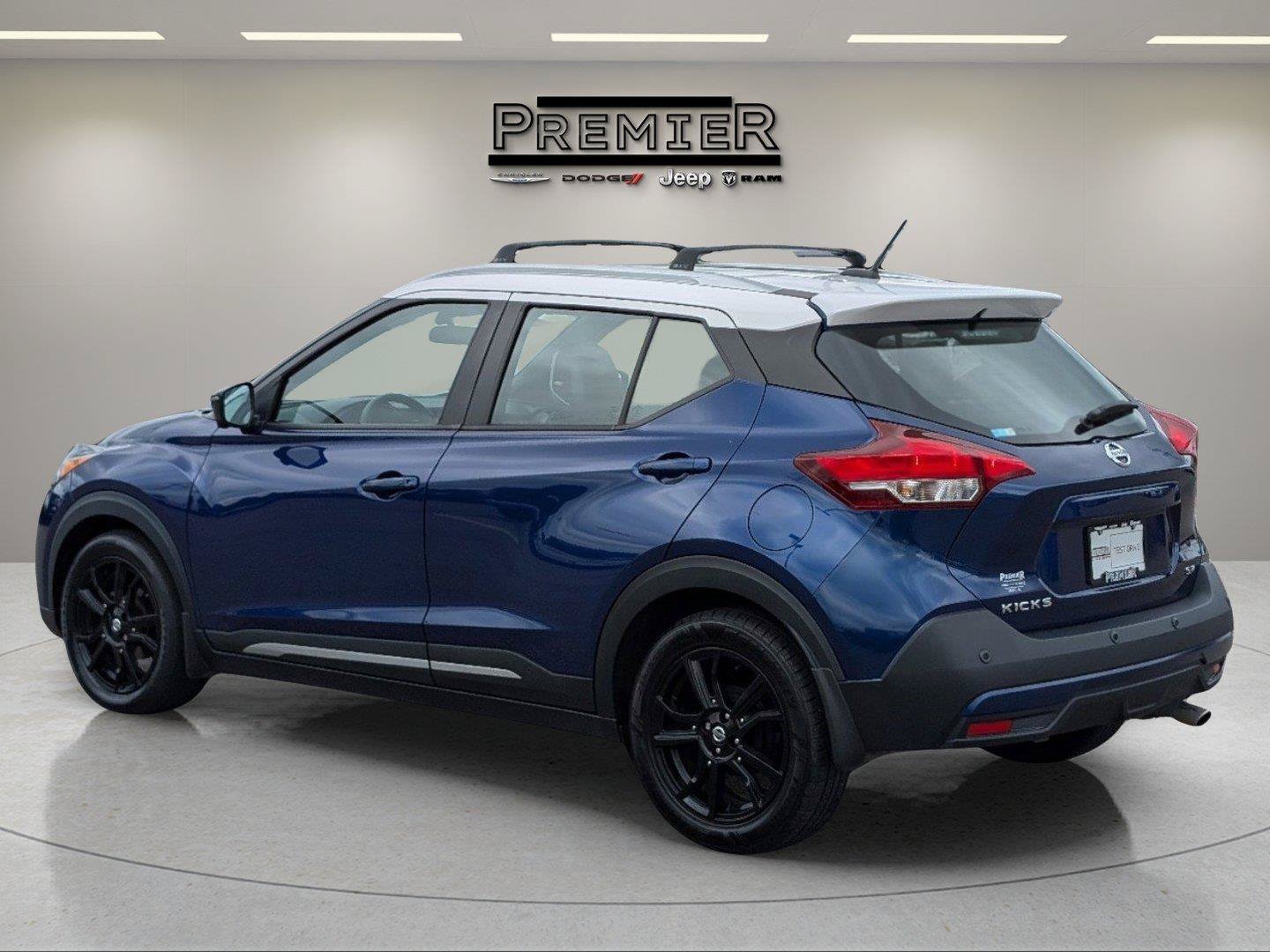 Used 2020 Deep Blue Pearl/Fresh Powder Nissan SR image 7