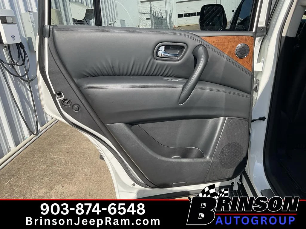 Used 2024 Aspen White Tricoat Nissan SL image 18
