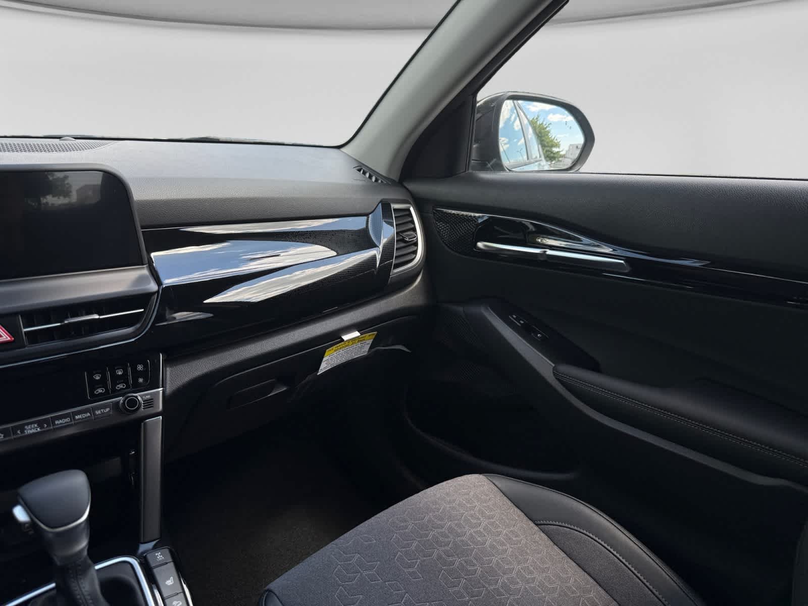 New 2026 Pluton Blue/Black Roof Kia S image 19