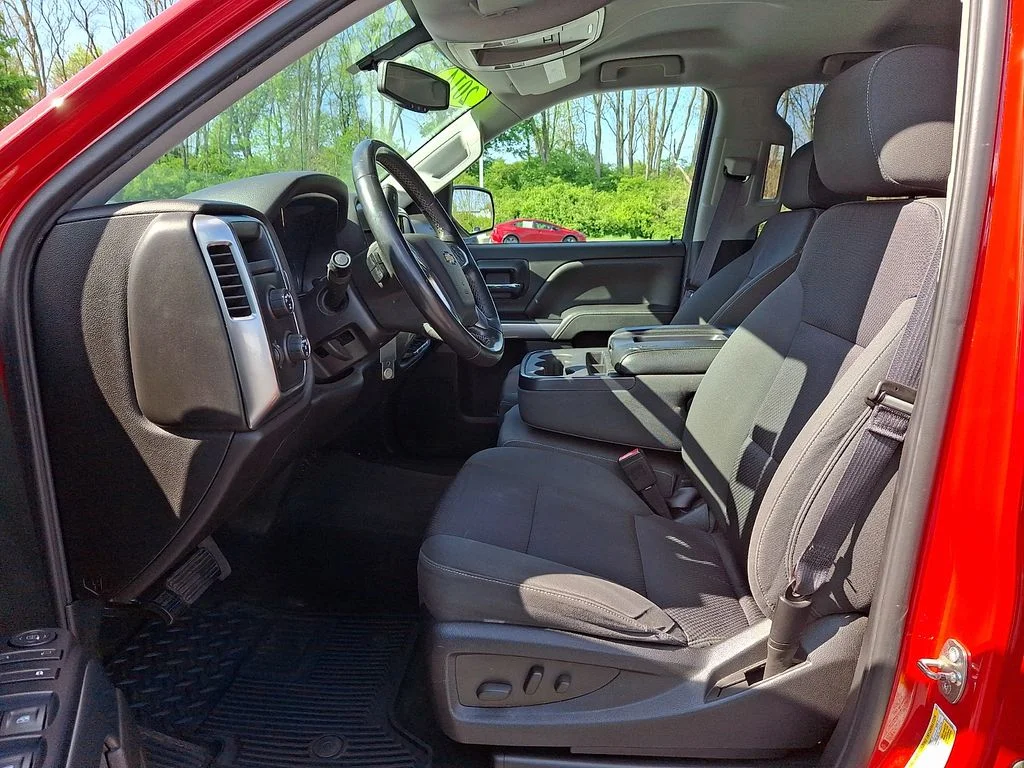 Used 2014 Red Chevrolet LT image 12