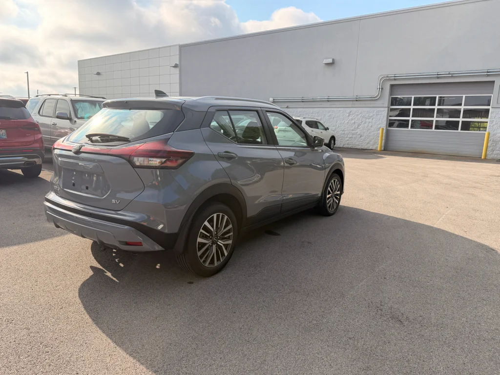 Certified Used 2024 Boulder Gray Pearl Nissan SV image 4