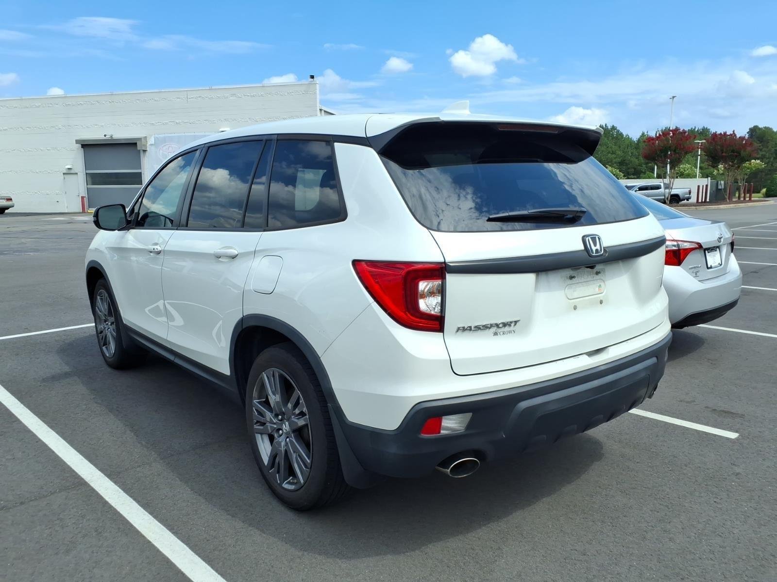 Used 2021 Platinum White Pearl Honda EX-L image 3