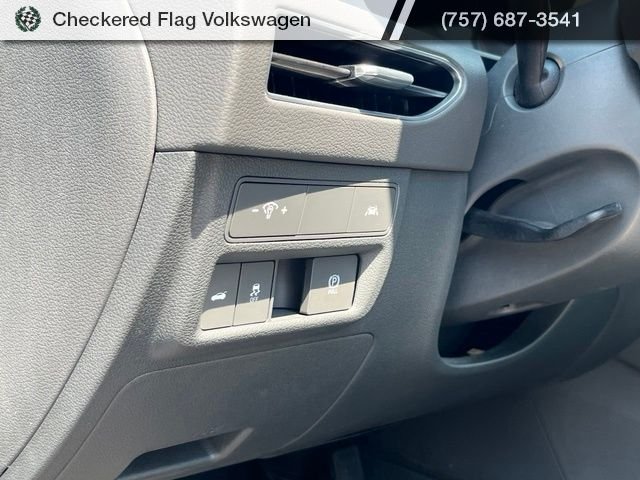 Used 2023 Hampton Gray Hyundai SEL image 16