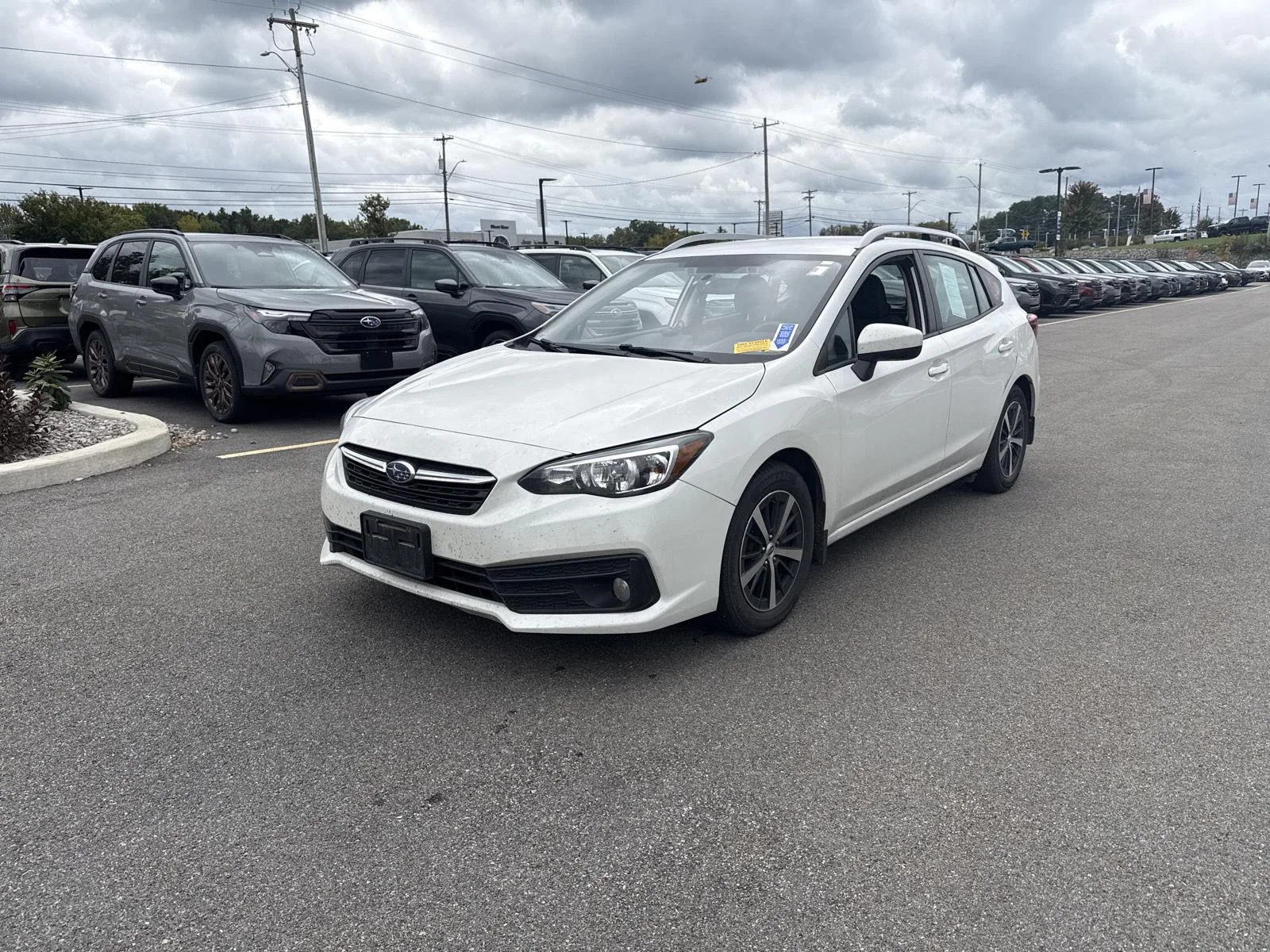 Used 2022 Crystal White Pearl Subaru Premium image 6