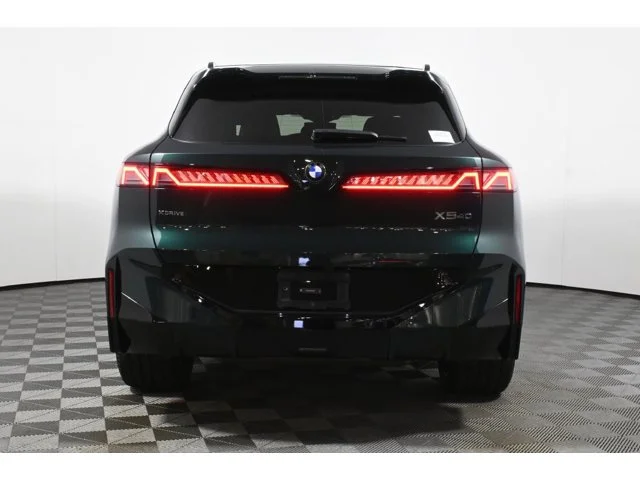 New 2027 Vancouver Green Metallic BMW 40 xDrive image 6