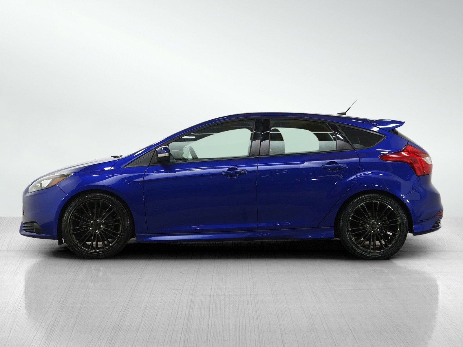 Used 2014 Ford Focus ST with VIN 1FADP3L93EL237277 for sale in South Saint Paul, Minnesota