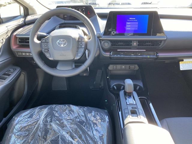 2026 Toyota Prius Plug-in Hybrid SE - Photo 8