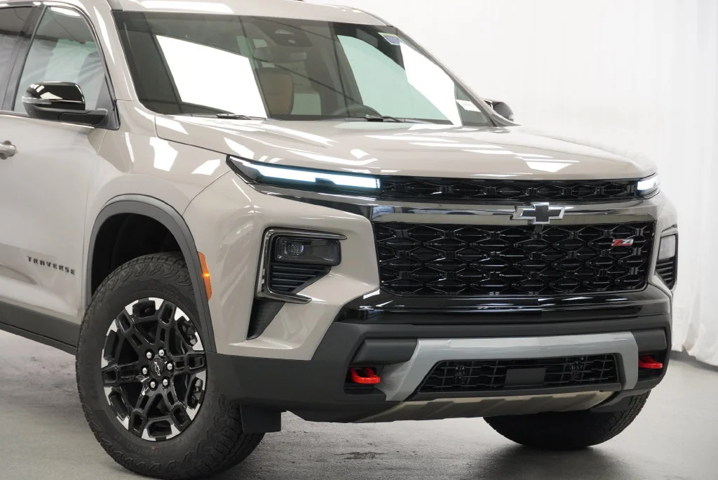 2027 Chevrolet Traverse Z71 - Photo 8