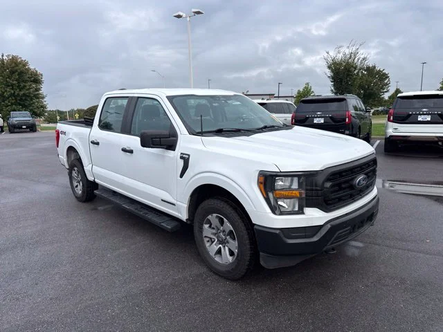 Used 2023 Oxford White Ford XL image 1