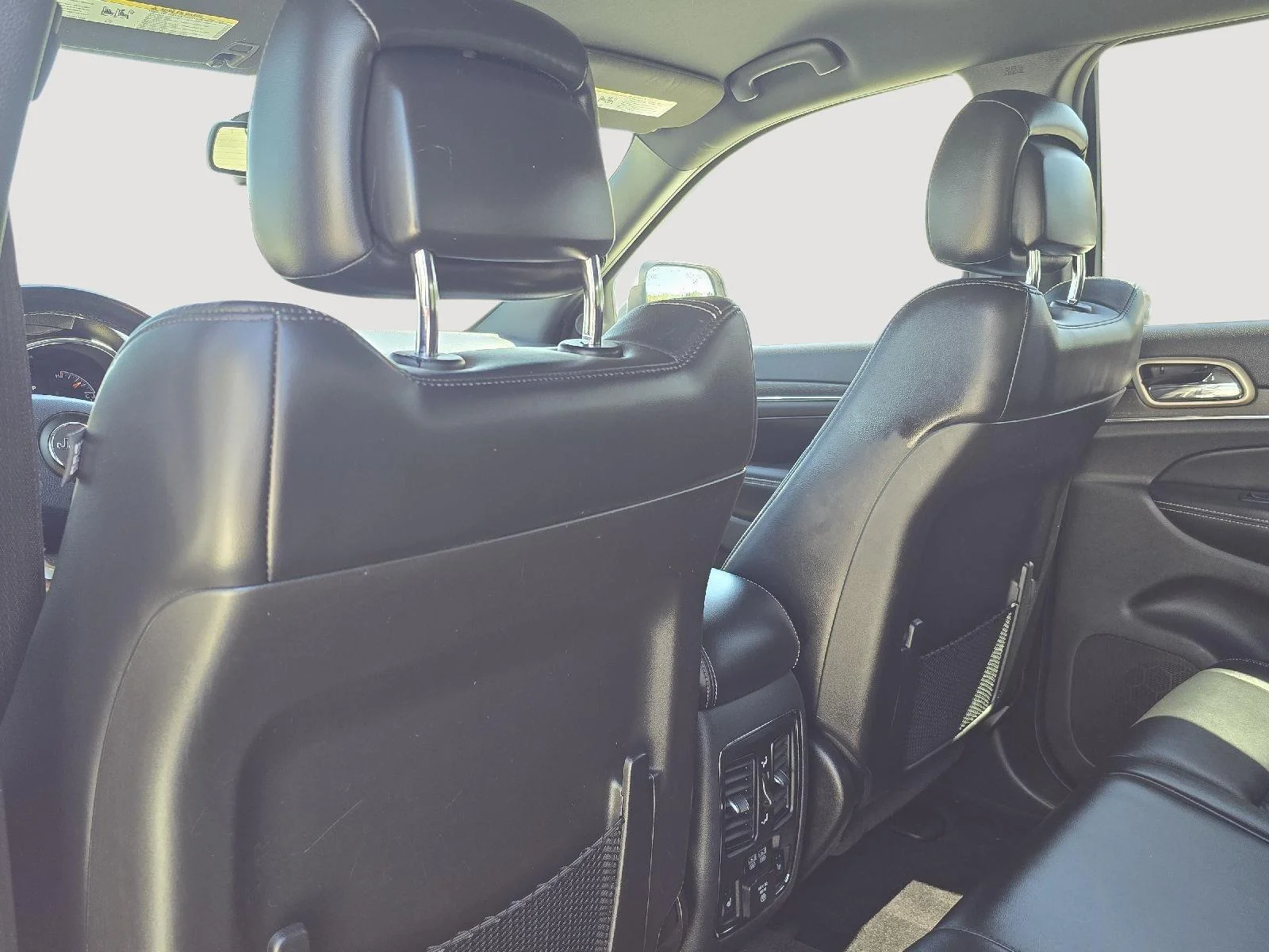 Used 2015 WHITE Jeep Limited image 8