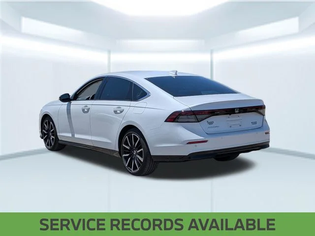 Used 2023 White Honda Touring image 4