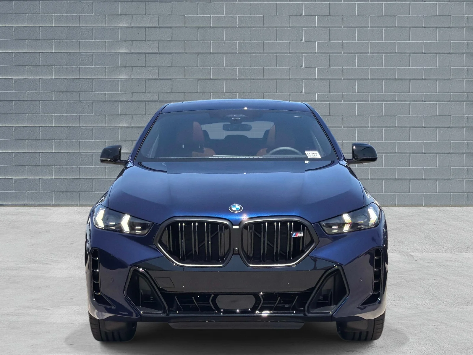 New 2027 Tanzanite Blue II Metallic BMW M60i image 2